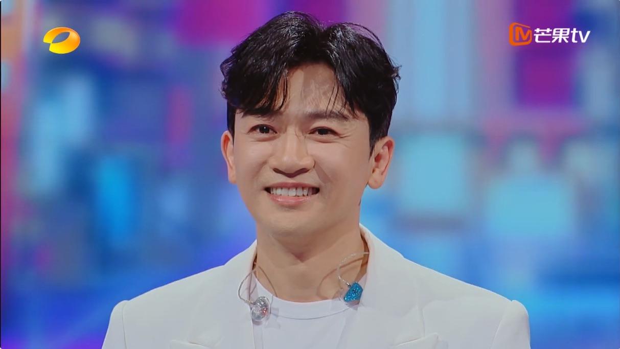 张歆艺|播放量破9亿，一口气拿下75个冠军，湖南卫视又打出综艺王炸！