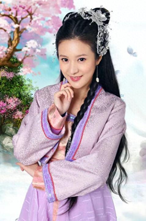 她出道便靠姑父走红，姑父另结新欢后，“彻底”沦为了18线演员