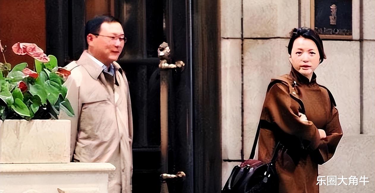 “央视一姐”到“查无此人”，49岁的董卿，为何落到如今这一下场