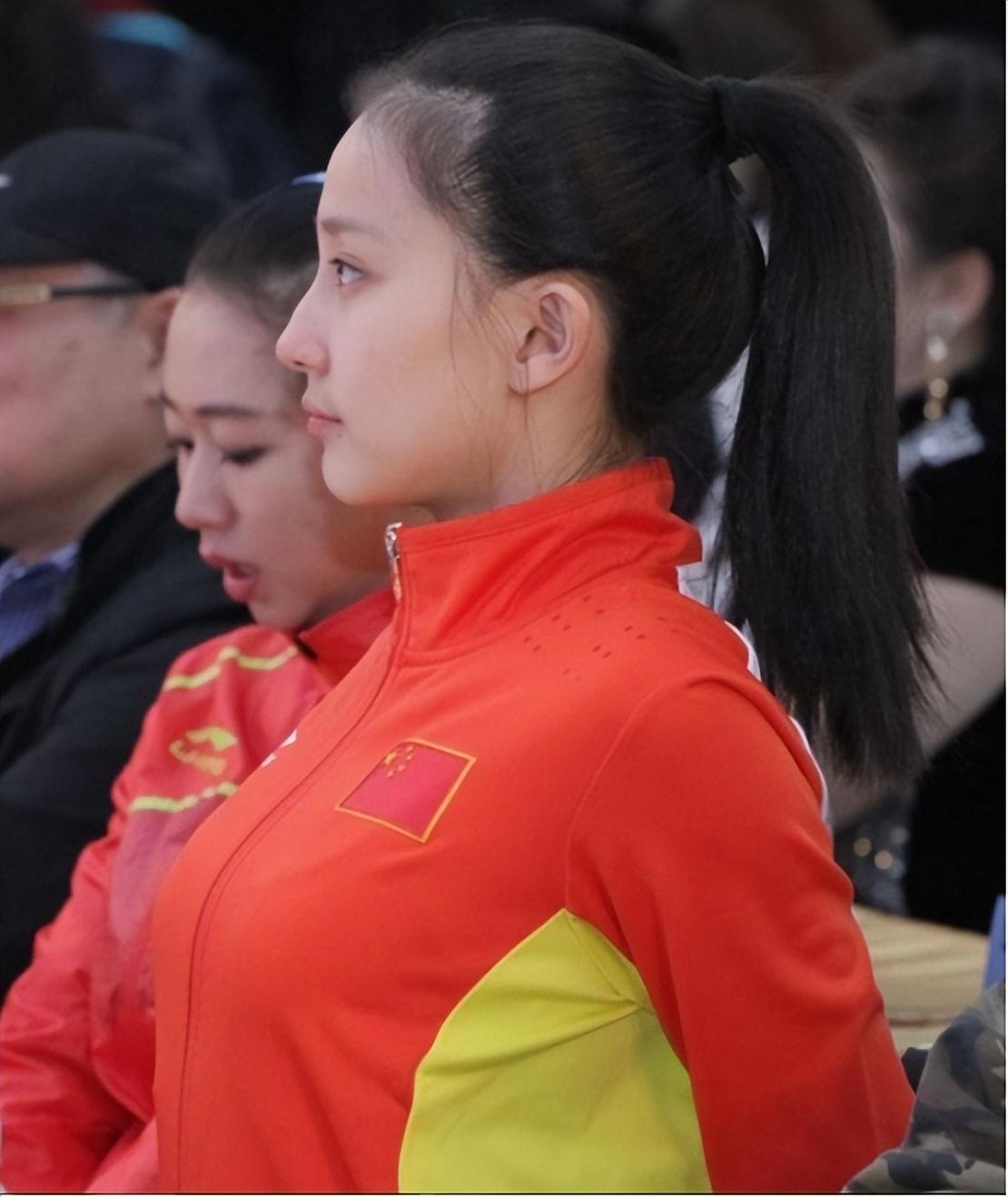 体操女神官宣结婚,曾因挺胸照走红,拒绝进娱乐圈,27岁清纯甜美