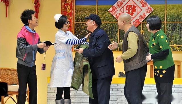 春晚从不对外售票，那台下的观众都是咋去的？看完瞬间涨知识！