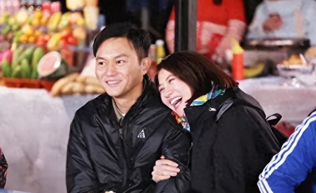 世上渣男千千万,最怕张智霖这种!结婚22年,袁咏仪输得一塌糊涂