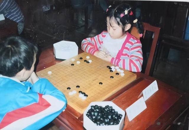 |我职业棋手,14岁入国家队集训10年,退役后参与影视拍摄爆红网络