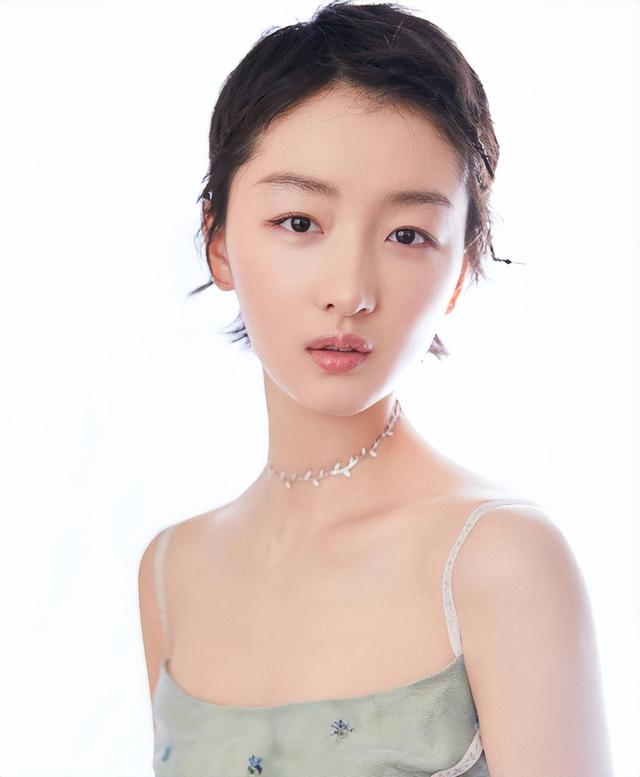 演技差人又丑,偏偏要演女主,被女配碾压的5位女星真不尴尬吗