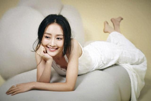 40岁王鸥再曝丑闻!“三寸黄泥地”中“现世报”轮番上演