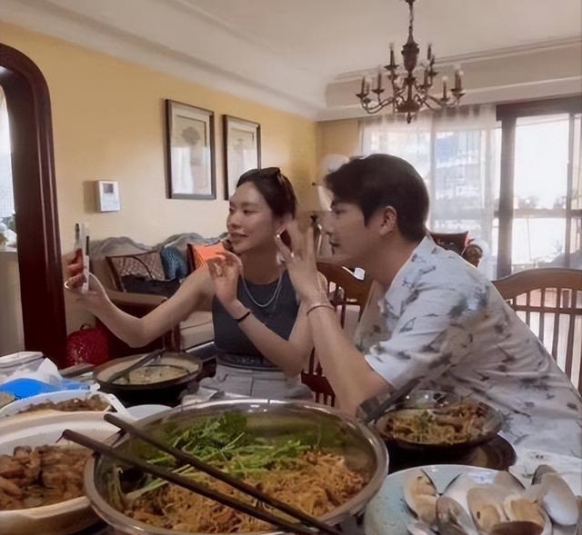 36岁女星带男星回老家!家宴朴实作风接地气,房屋海南天花板级别