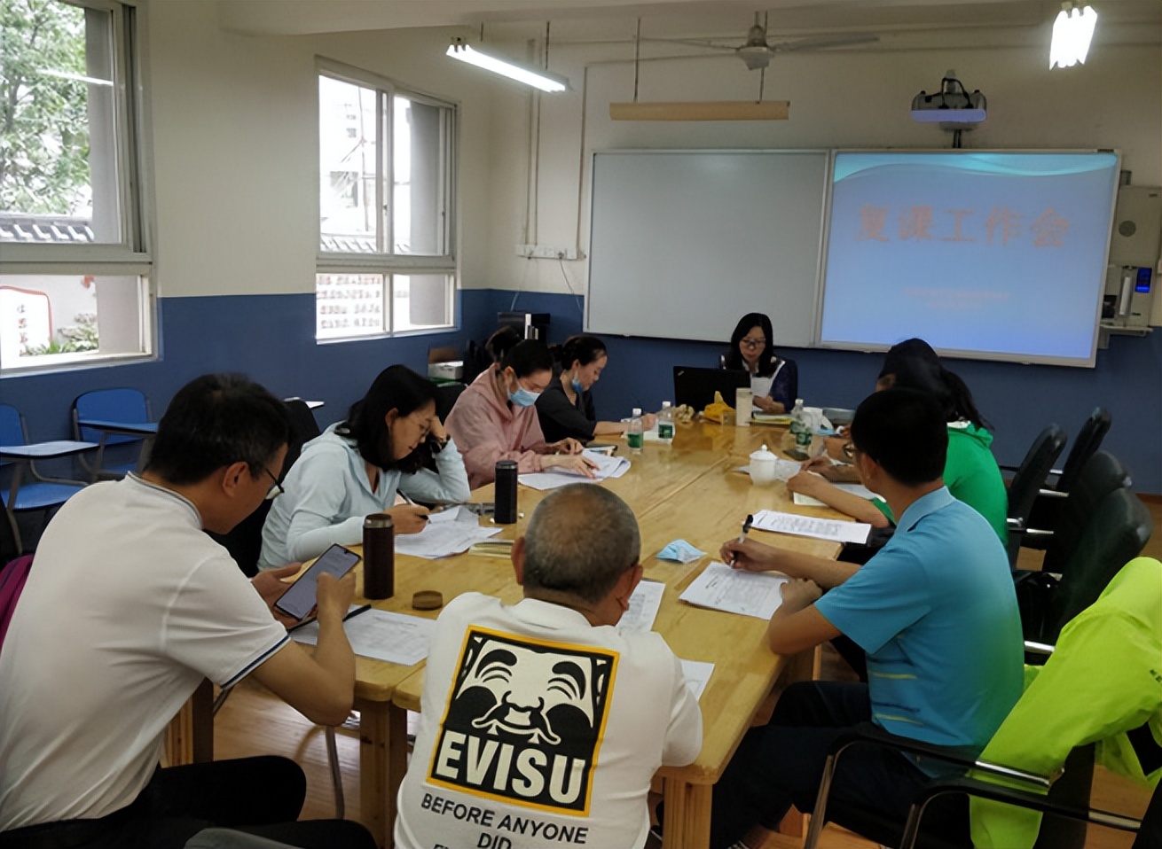 求职|“再也不会和大专生相亲”！来自研究生自述，评论区一边倒支持