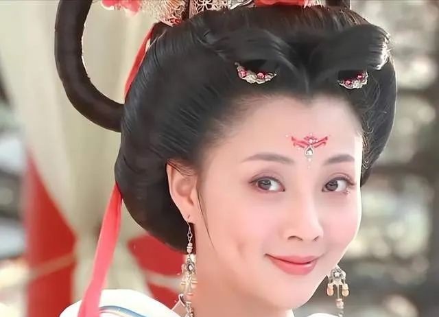 陈家林导演:殷桃是没有职业道德的女演员!殷桃霸气回应!