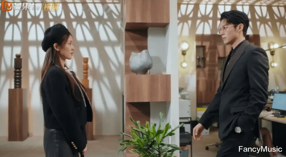 把《以爱为营》和《新闻女王》一起比,就知道女强人该怎么演了