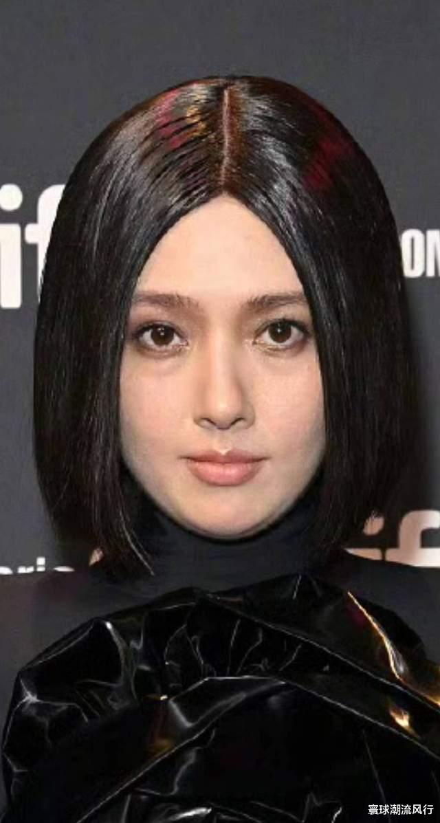 郭碧婷夫妇高调走红毯!她胖出双下巴颜值暴跌,向佐穿裙子好时髦