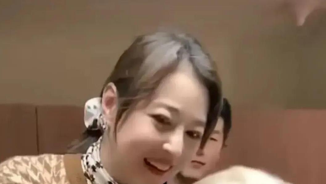 周海媚家人遭吐槽，遗产拿走累赘送人，无视亡者对宠物的深情！