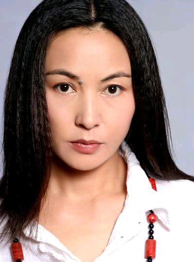 宇宙编辑部|郭帆新片《流浪地球2》预售破3000万,《宇宙编辑部》清明档接棒