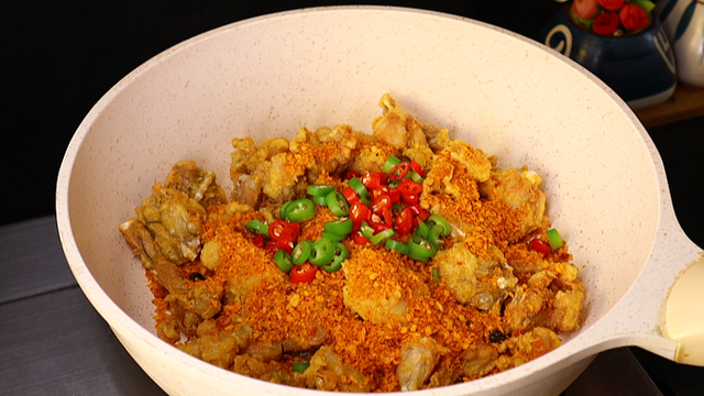 牛蛙|冬天,羊肉牛肉靠边站,这肉浑身都是宝,9块钱一斤,鲜嫩又美味