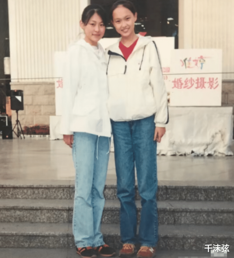 唐嫣|唐嫣高中旧照被同桌曝光，23年前就穿名牌，整没整容一目了然！