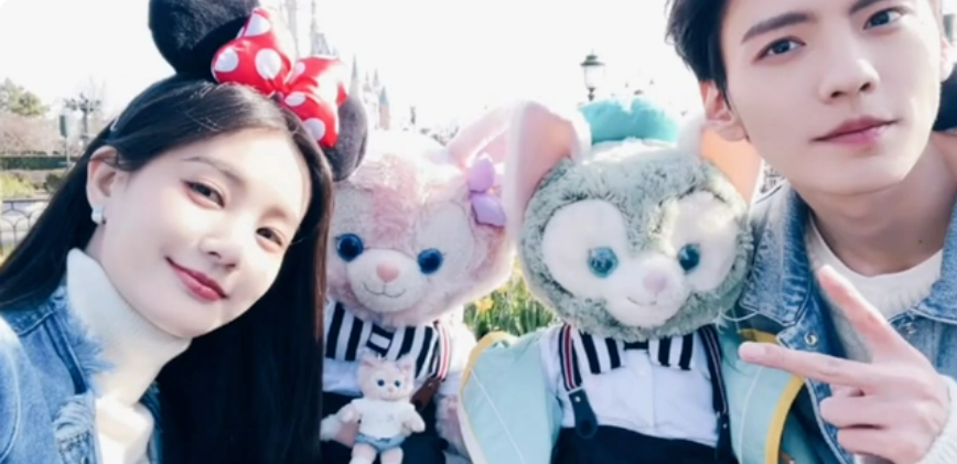 知名女星官宣恋情,和男友的姐弟恋甜到爆表!