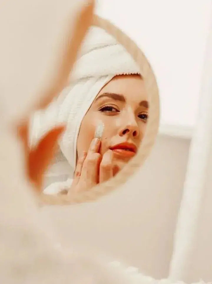 别再只顾敷面膜了!我坚持了10年的变美习惯,你猜是什么?