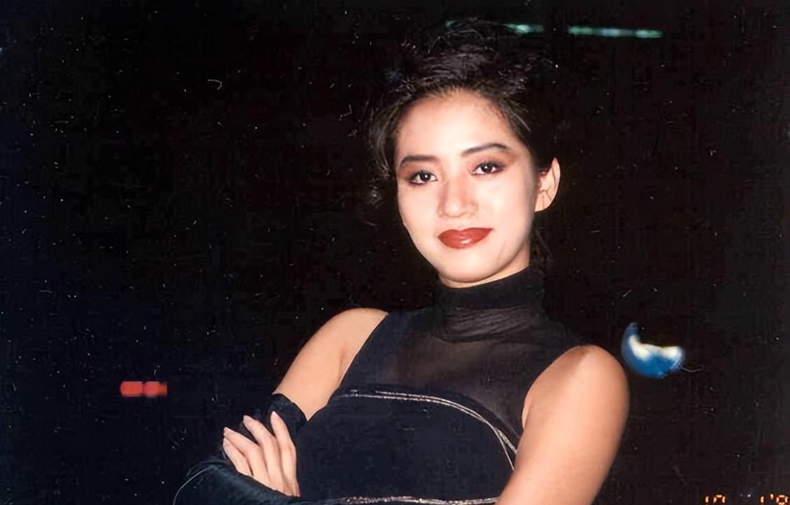 情史混乱的张艺谋公开宣称:一辈子最大的遗憾是等不到她