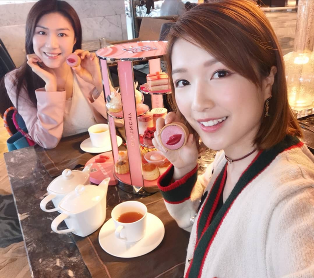 郭嘉文30岁外出做发型,展现阔太生活,宣告仍是李泽楷的正式女友