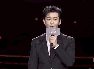 胡歌|微博之夜经典名场面超全汇总！胡歌刘亦菲获King和Queen惹网友不满