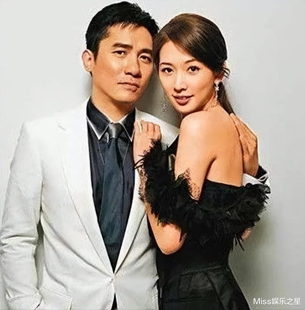 美丽|“学霸女神”林志玲,有颜值有情商,与小S玩一字马被地板反光