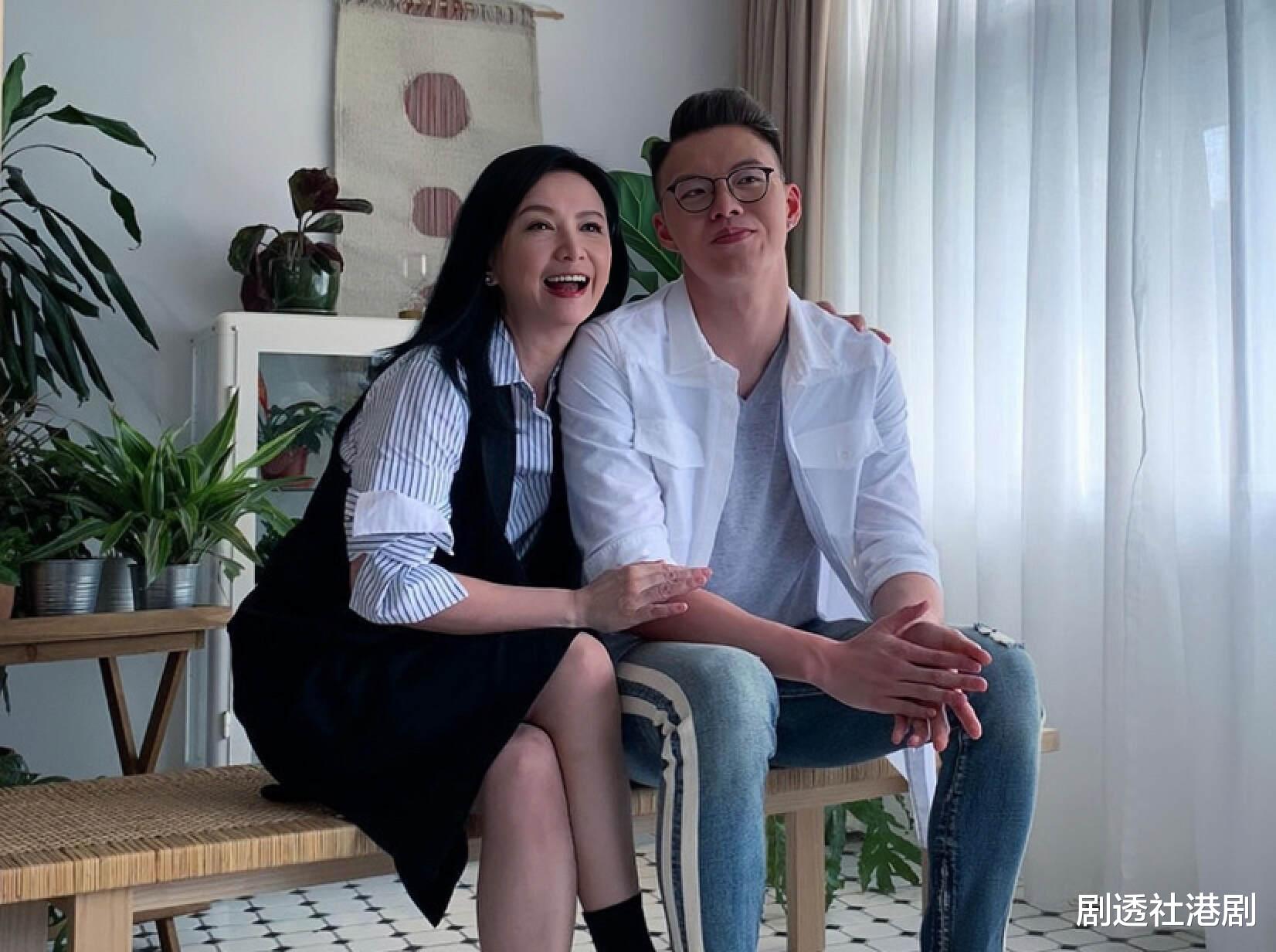 恭喜!香港知名星二代疑公开恋情,身高1.91米获封“泳坛飞鱼”