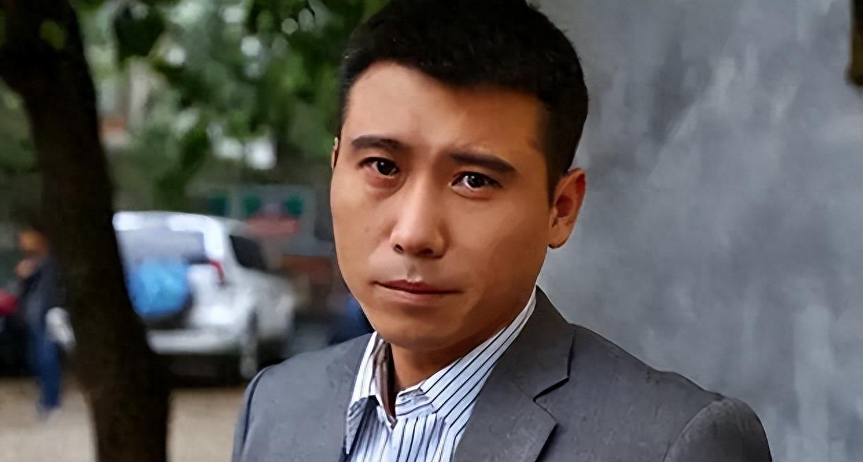 有一种“痴情”叫李乃文，因一场吻戏与一女演员意难平，48岁终结婚