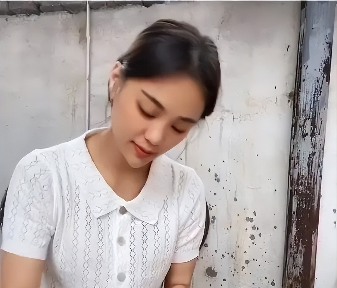 豪宅|曝樊小慧人设翻车,有幕后团队,住豪宅8家公司儿子学费20万