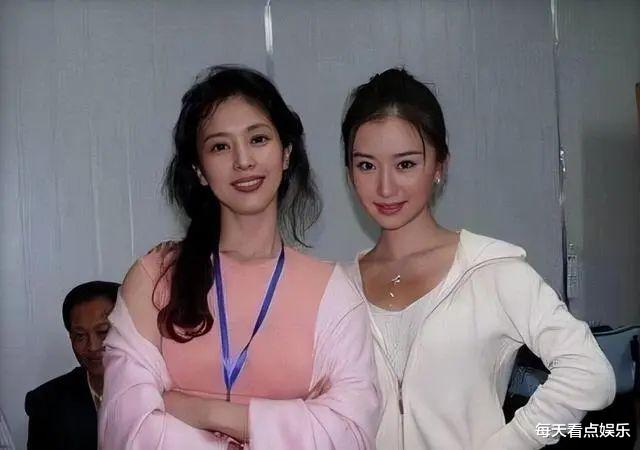 刘亦菲|刘亦菲妈妈：两婚两离不后悔，至今单身，长得比女儿漂亮太多