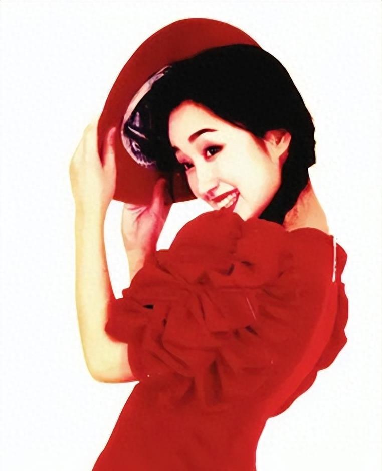 赖文峰现状曝光!娶小23岁娇妻,眉眼像极旧爱杨钰莹,儿子已6岁