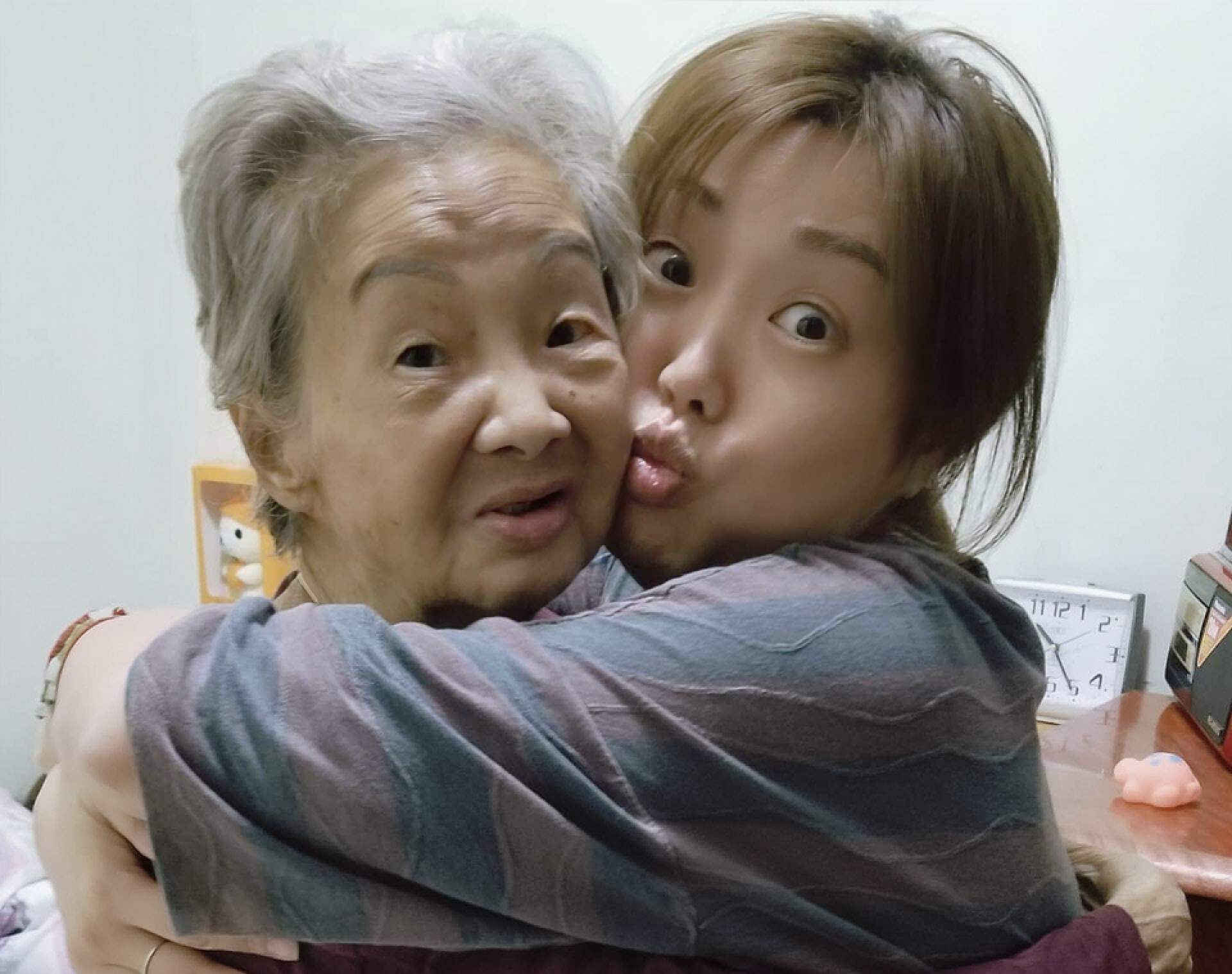 梅小惠|香港知名女星至今仍是单身，至今只谈过一次恋爱