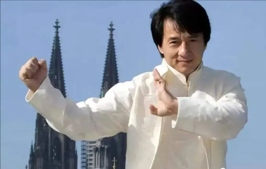 罕见！成龙节目吐槽：她是我见过最恶心的女演员，但我真的惹不起！