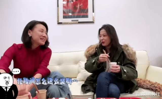 “德华”刘琳去看嫂子啦!穿红衬衫比梅婷美,吃猪大肠饺子快崩溃