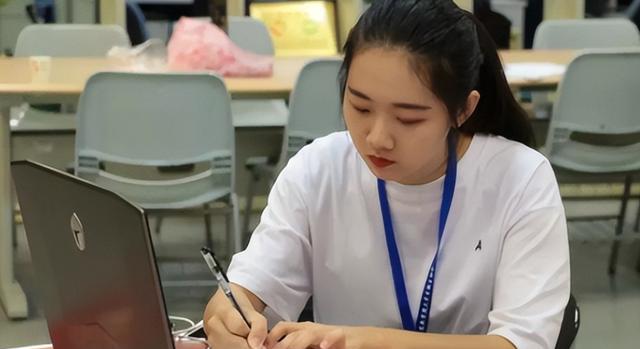 “套路太深了”！女大学生入职却被怂恿整容，公司却一问三不知