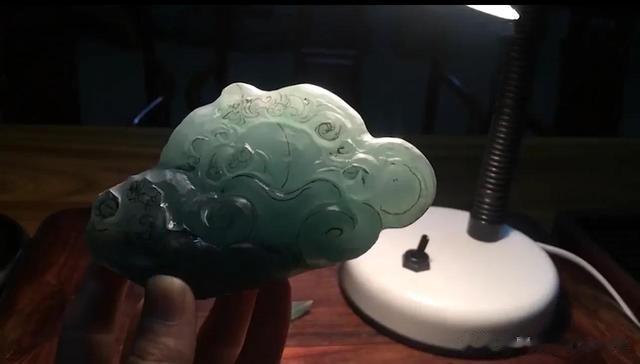 蒙古包|几十万拿下的翡翠原石切出来惊不惊喜？成品也太漂亮了吧