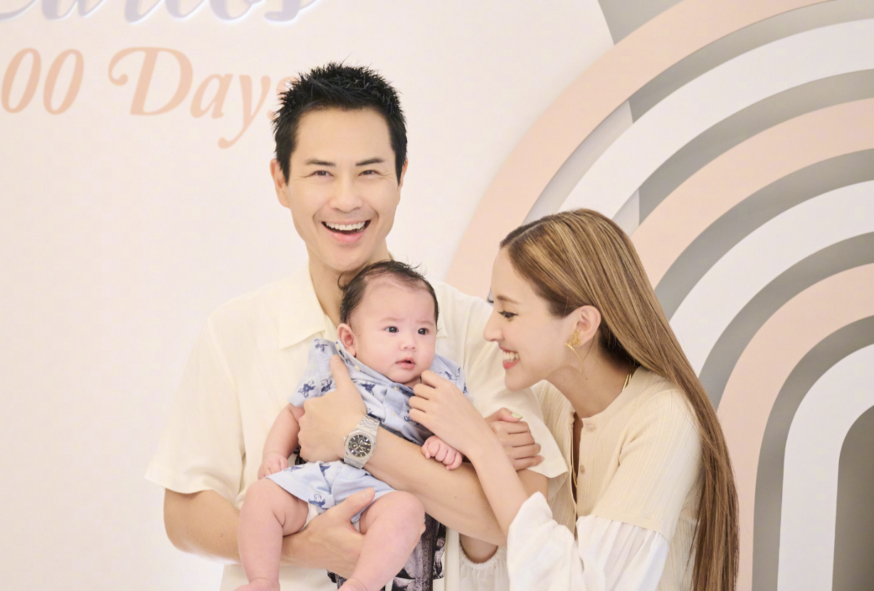 郑嘉颖|51岁郑嘉颖晒全家福,为幼子办party庆祝百日,3个儿子全是高颜值