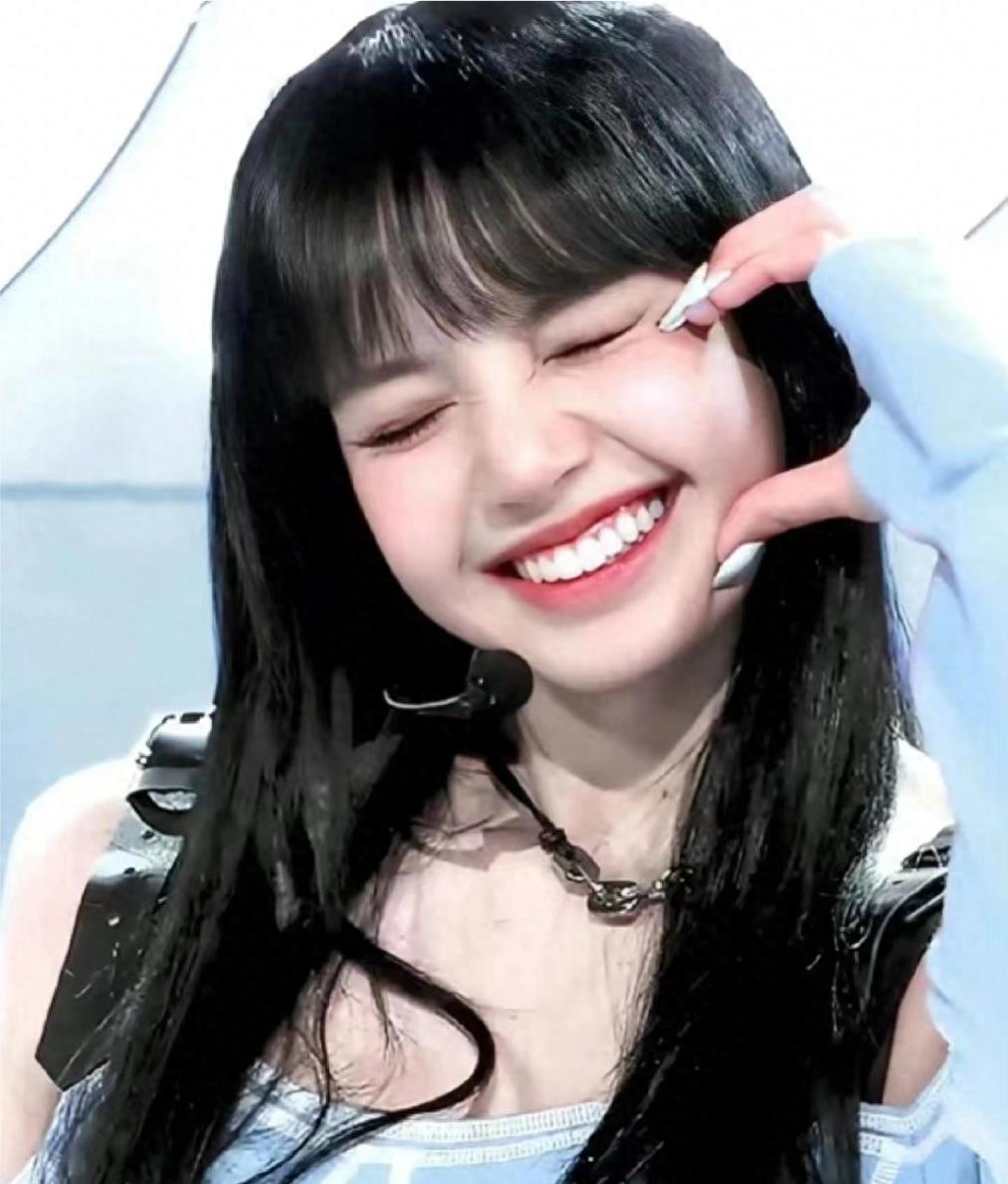 Lisa遭韩国全民抵制!自觉丢脸崩溃泪爆哭机场!粉丝都不愿意接机了