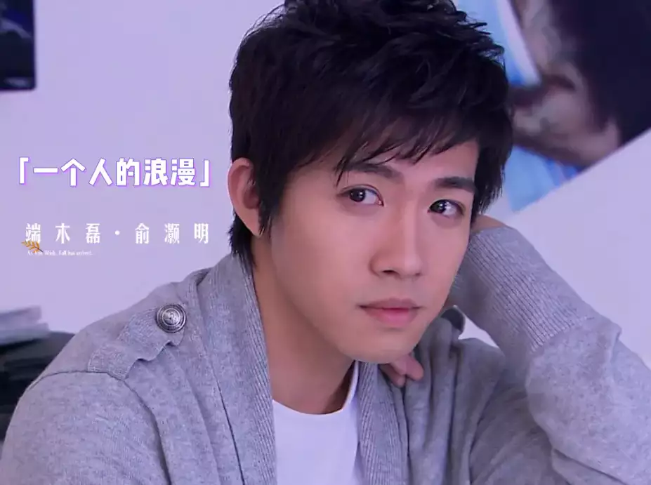 41岁任家萱“官宣产子”,一家三口幸福合照,13年辛酸令人心疼