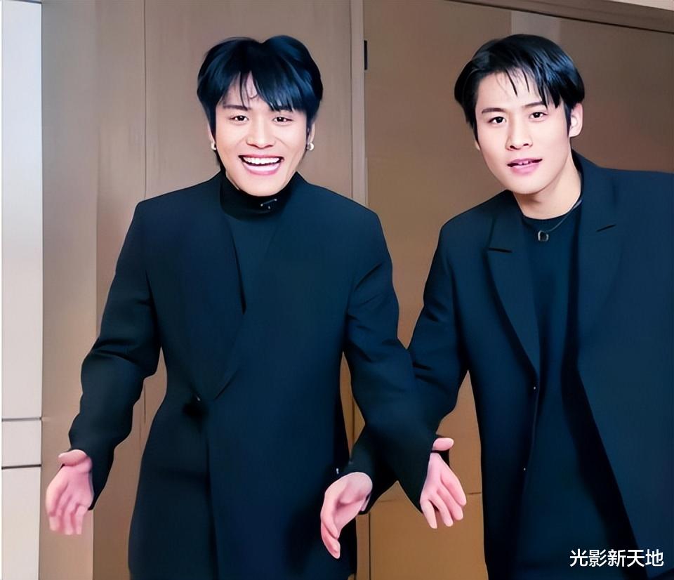 小杨哥意外曝光明星出场费,最低仅50万,扯掉娱乐圈的遮羞布