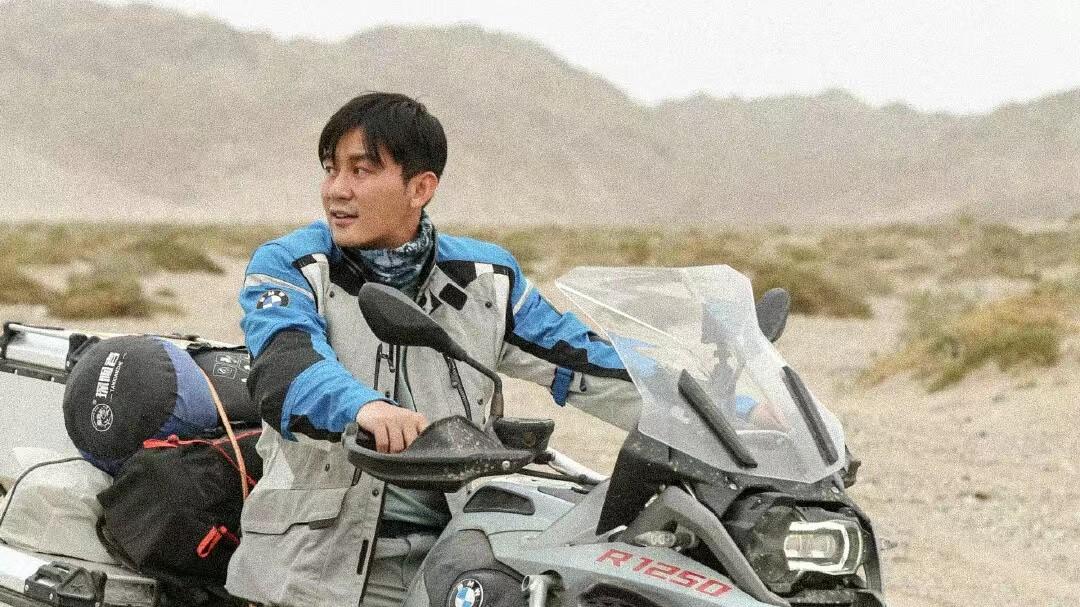 李晨|《荒原》定档,李晨三部影视剧待播,厉害了我的哥