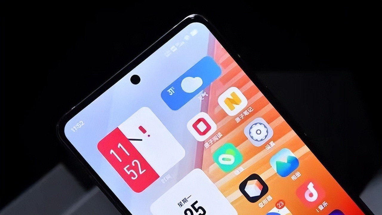 vivo|vivo iQOO 10再降400元，2023年，到底值不值得入手？