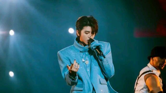 蔡徐坤高调回应打胎事件，称“我也有需求”，看来他复出无望了