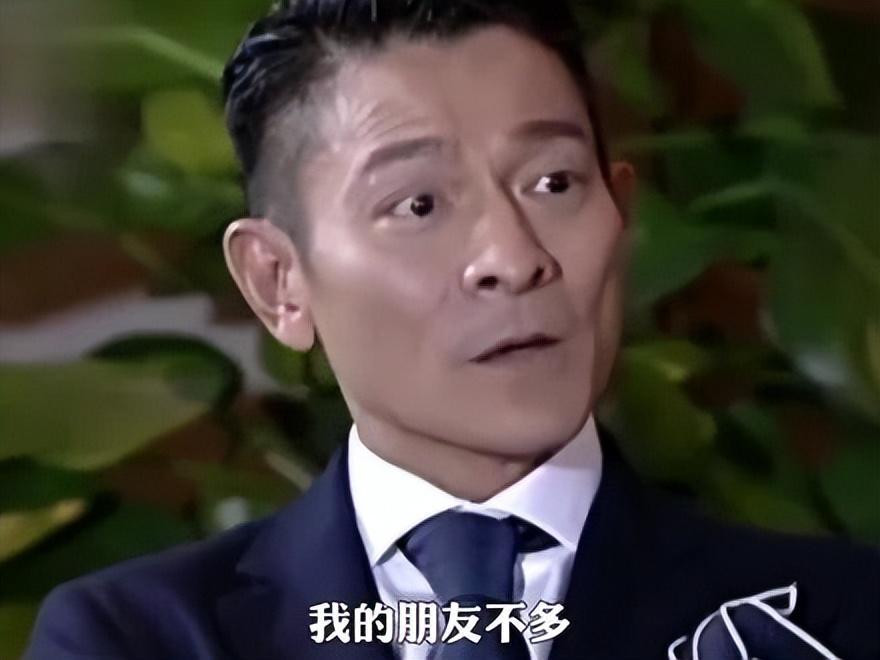 三天王灵堂缺席，戳穿了娱乐圈人情世故，看来刘德华真的人间清醒