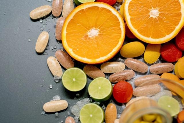 每天吃一片维生素C的人，最后有啥变化？提醒：安全服用，牢记3点