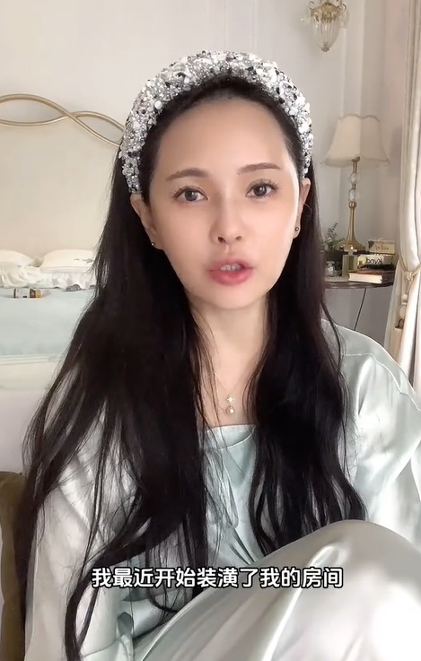 伊能静公开上海别墅，家有厨师保姆和司机，4个佣人照顾6岁的女儿