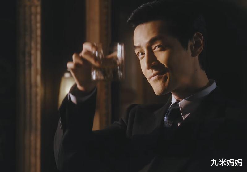 连看四集《繁花》,我不由得慨叹,国产剧都这么拍,何愁没观众