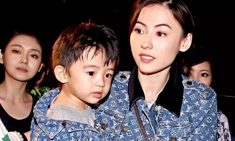 谢贤危急! 遗产惊人, 全留给张柏芝谢霆锋连夜返港被猜测为争产！