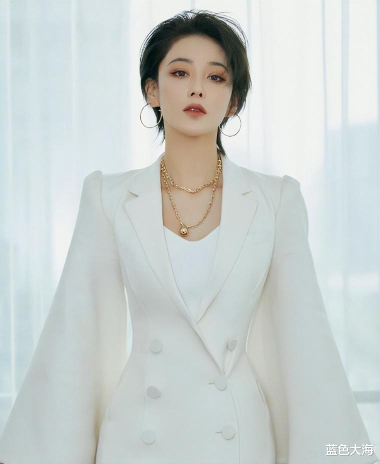 张馨予|张馨予:一手烂牌打出王炸,她的“清醒”值得我们深思