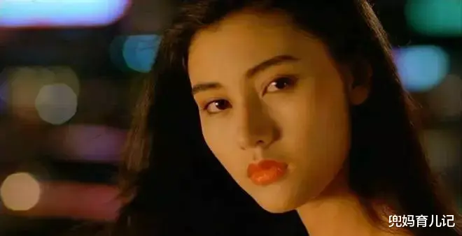 李嘉欣|李嘉欣:病情持续恶化,深夜入住ICU,刘銮雄嘲讽:报应来了吧!