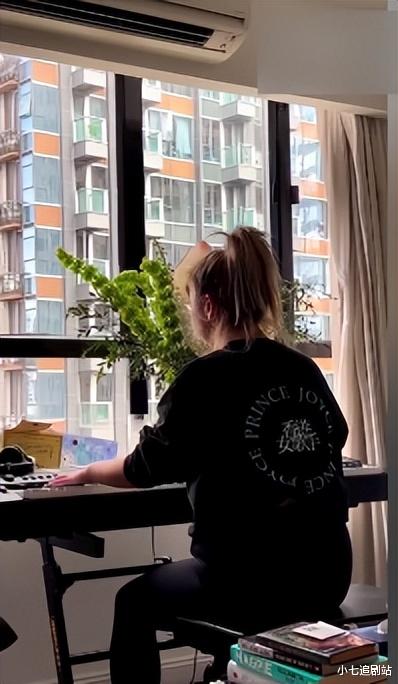 郑欣宜终于现身,神情憔悴暴瘦60斤,曾被前男友骗光所有财产