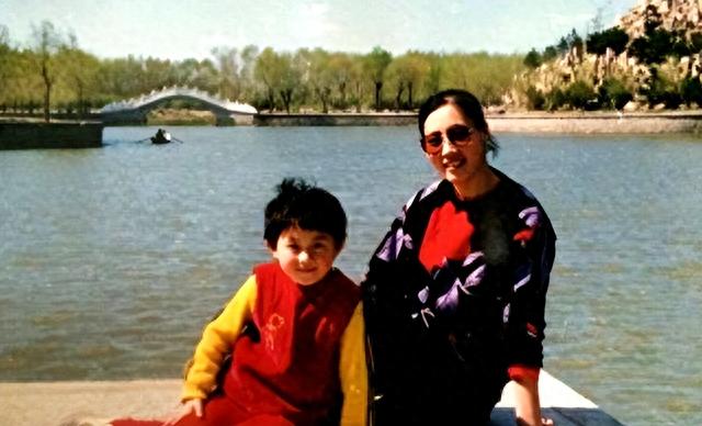 关婷娜：和赵本山绯闻不断，40岁仍单身，郭德纲：有心胸